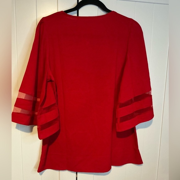 Elegant Red Women's Top Size M, NWOT - Picture 4 of 4